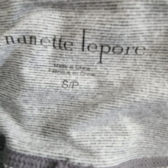 Nanette Lepore Pull-On Gray & White Capri Leggings - Picture 5 of 9